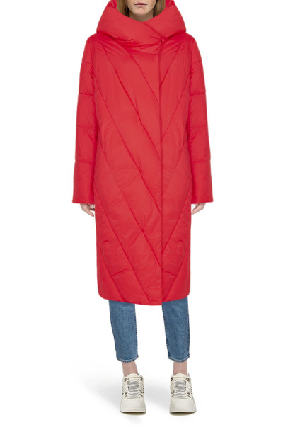 Красное стеганое пальто
