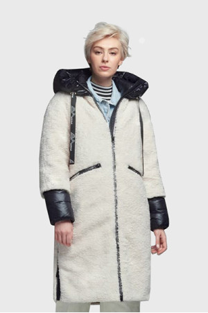 Пуховик с капюшоном class=