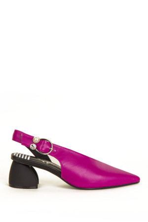 Кожаные туфли цвета фуксия class=