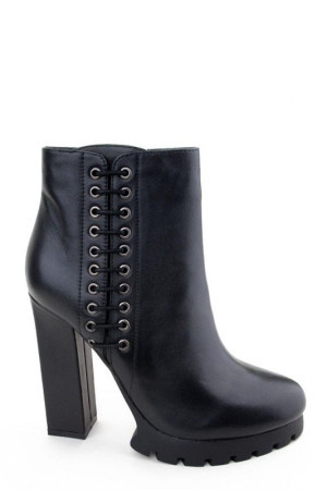 Стильные ботильоны на квадратном каблуке Basconi натуральная кожа черн class=