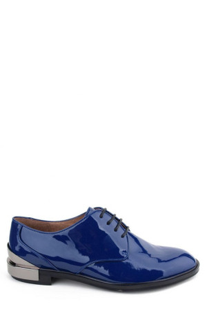 Синие лаковые туфли на низком ходу на шнуровке class=