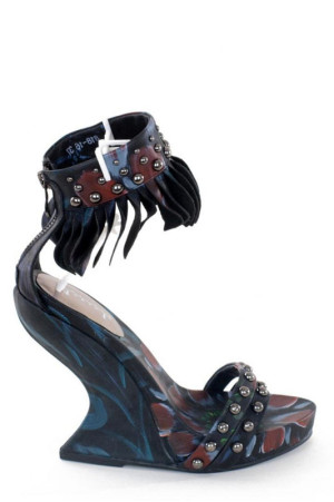 Босоножки с принтом на необычной танкетке class=